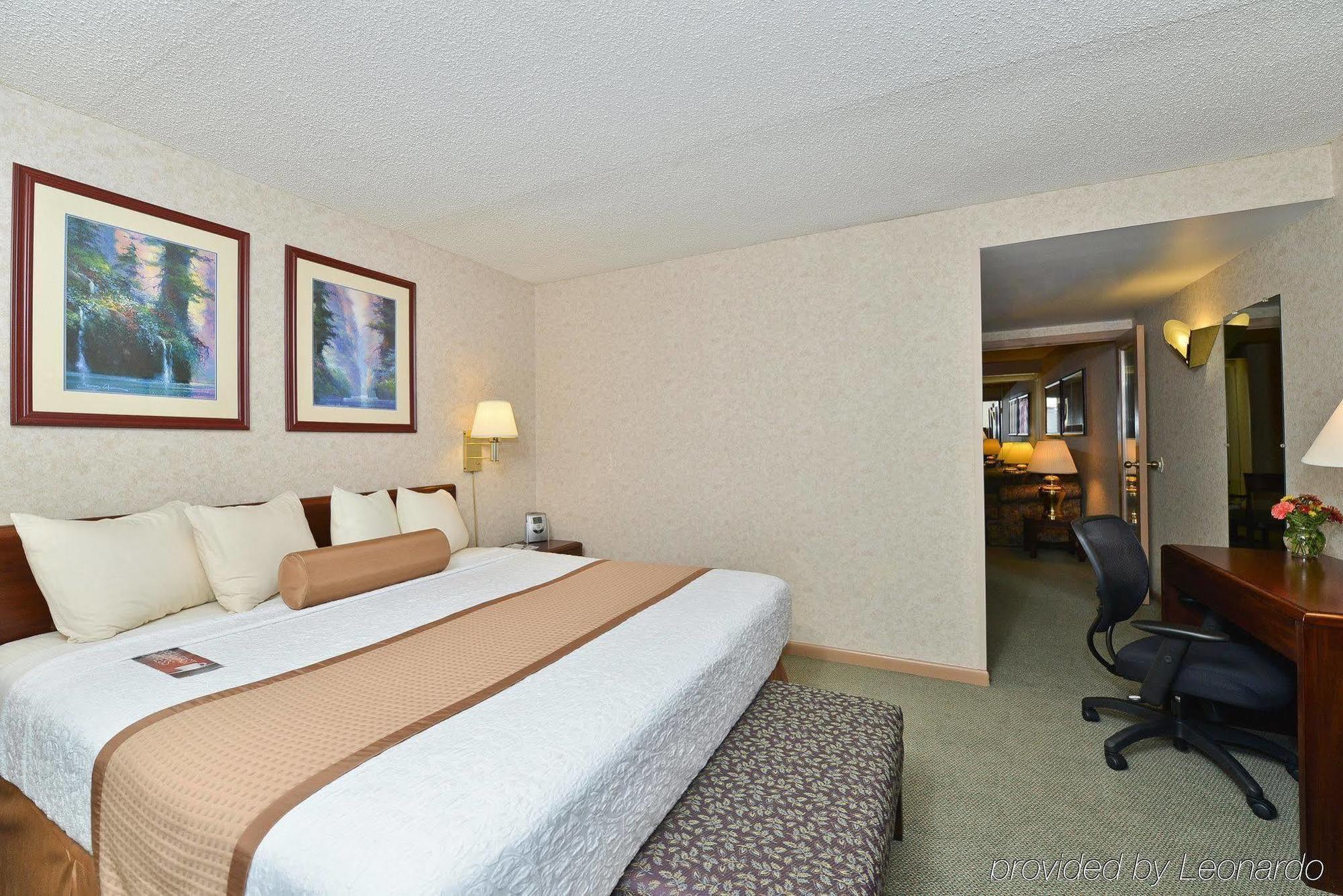 Holiday Inn Wilkes Barre - East Mountain, An Ihg Hotel Ngoại thất bức ảnh